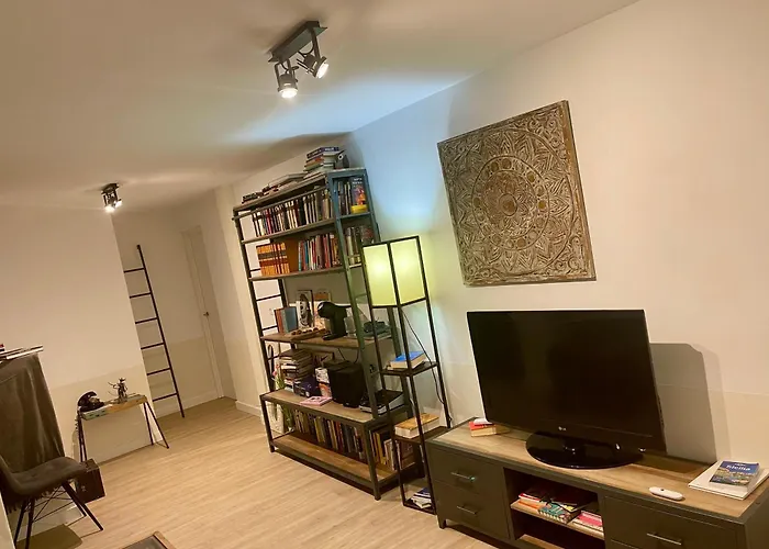 Apartamento y habitación doble independiente a 10 minutos de centro de Granada
